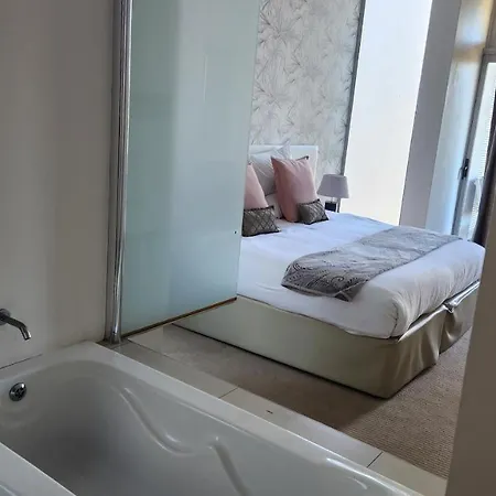 Accommodation Front - Tranquil 4 Sleeper Near Ushaka Marine World Durban Buitenkant foto