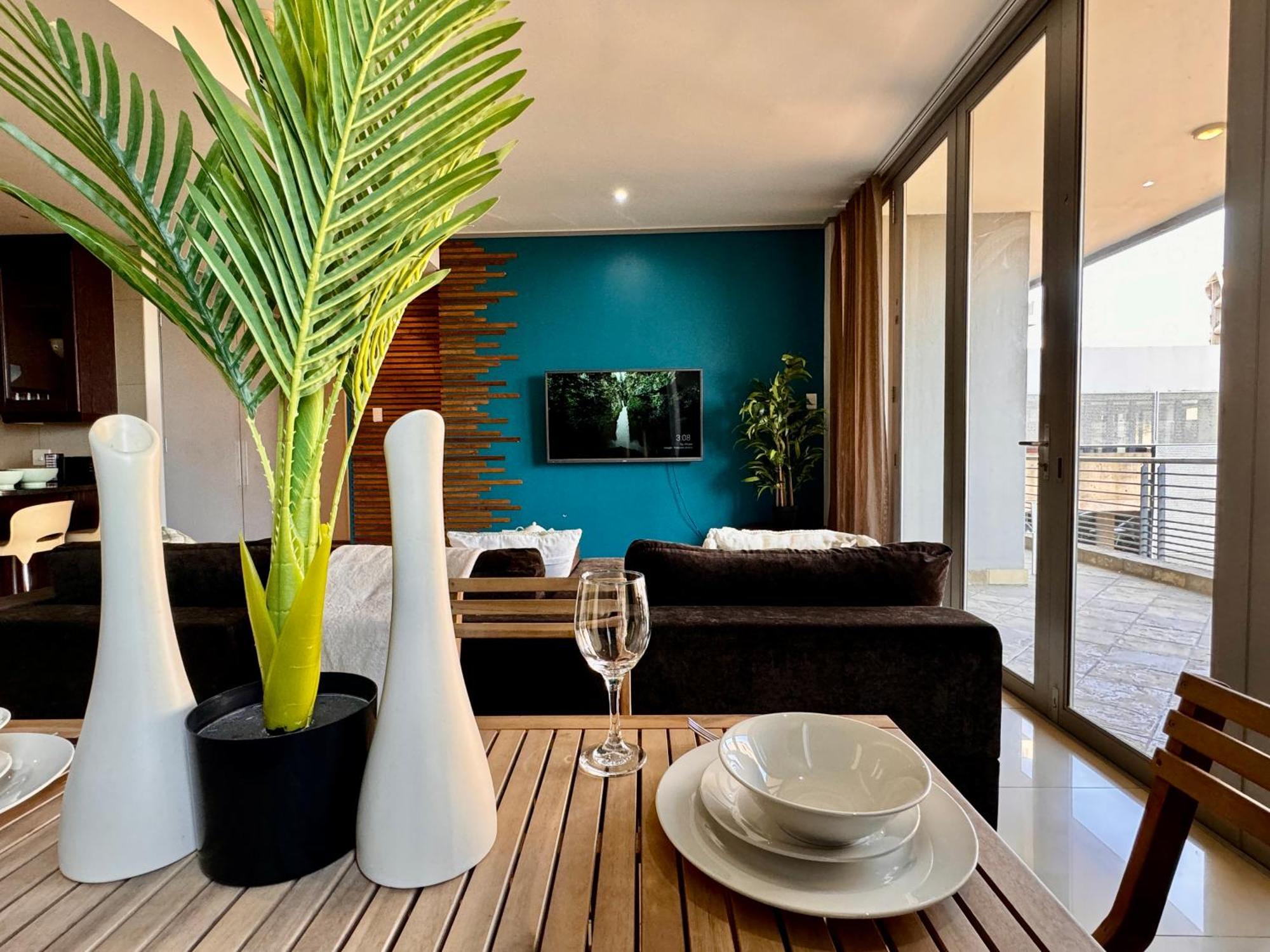 Front - Tranquil 4 Sleeper Near Ushaka Marine World * Durban