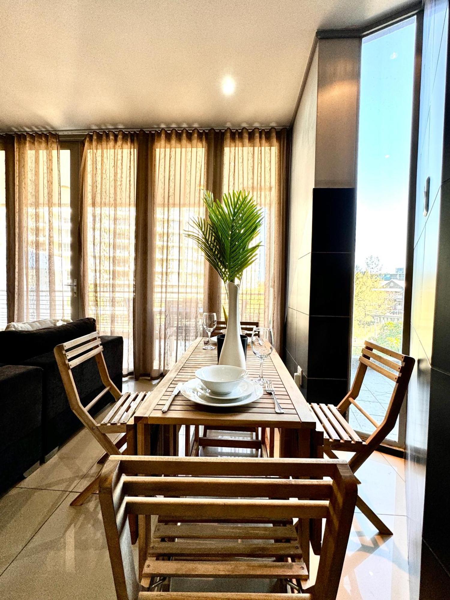 Front - Tranquil 4 Sleeper Near Ushaka Marine World *